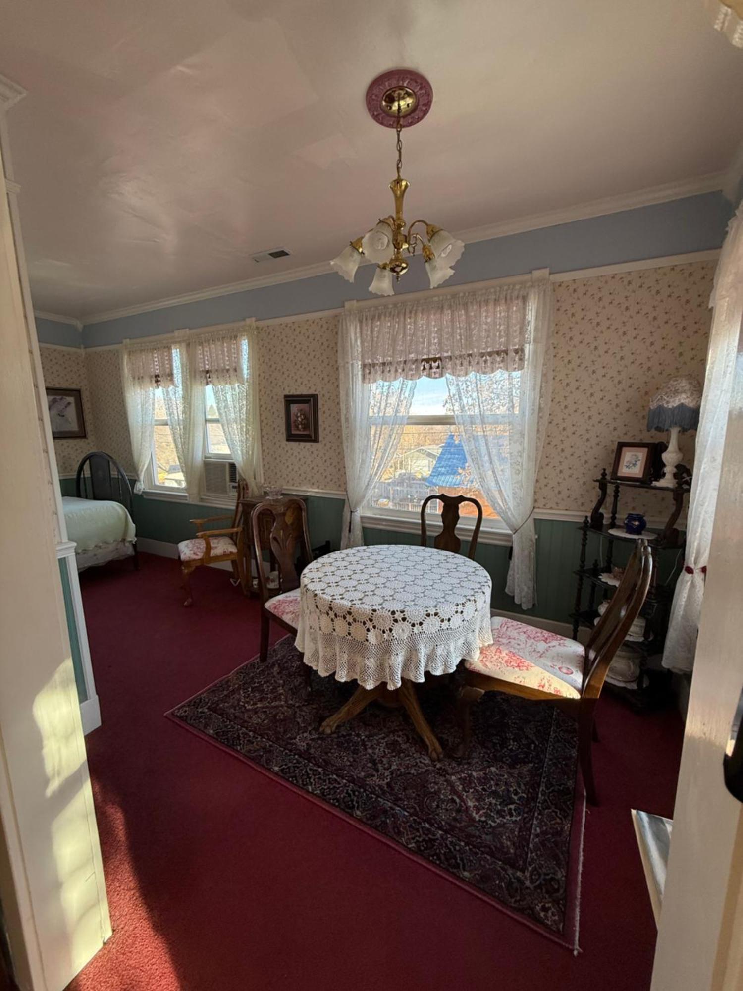 Roseberry House Bed And Breakfast Susanville Exteriér fotografie