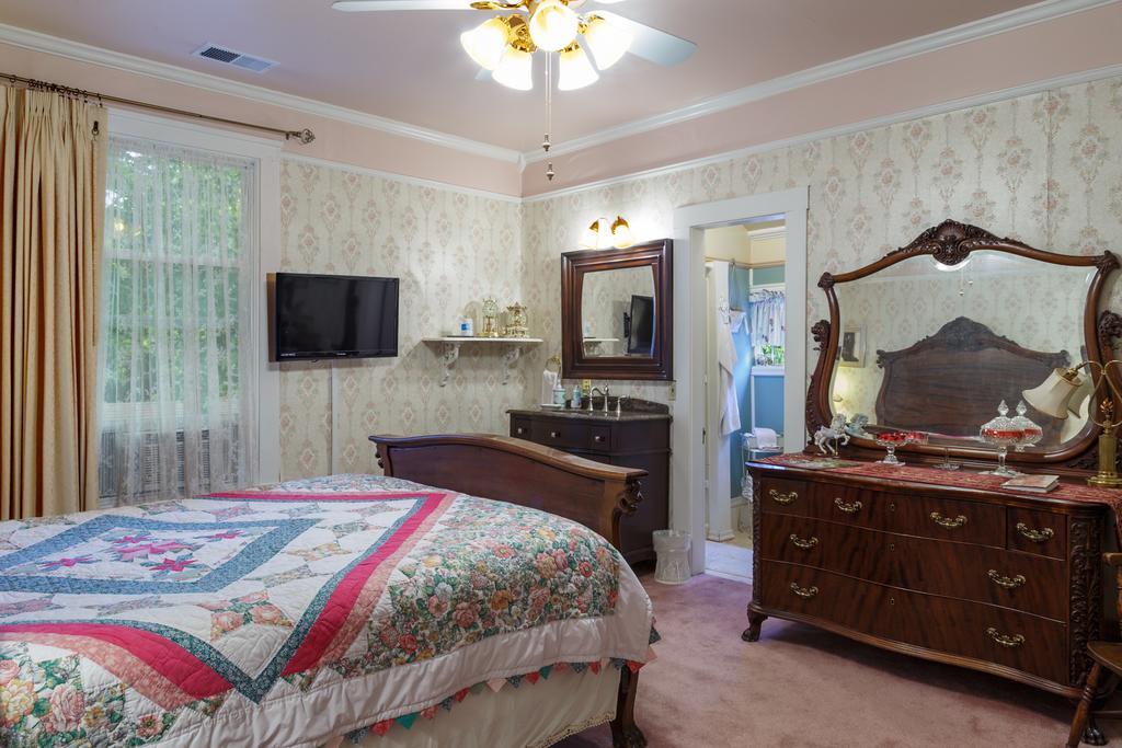Roseberry House Bed And Breakfast Susanville Exteriér fotografie