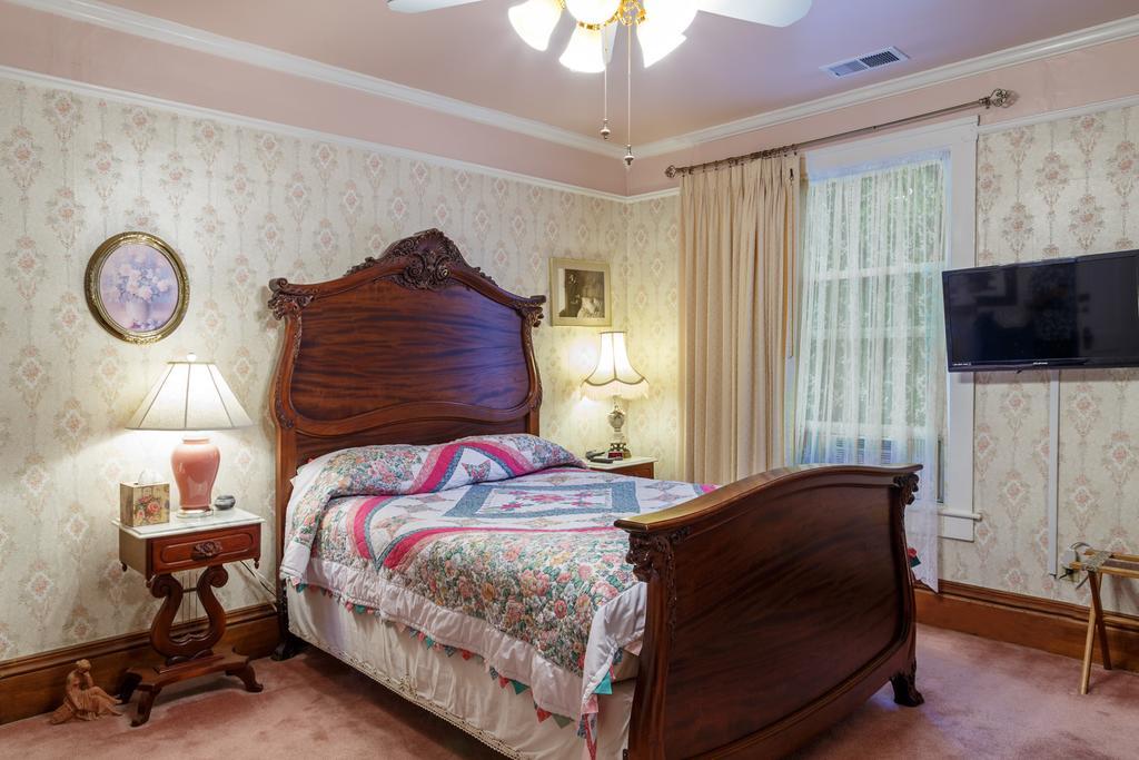 Roseberry House Bed And Breakfast Susanville Exteriér fotografie