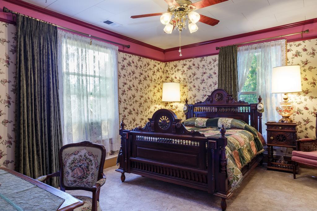 Roseberry House Bed And Breakfast Susanville Exteriér fotografie