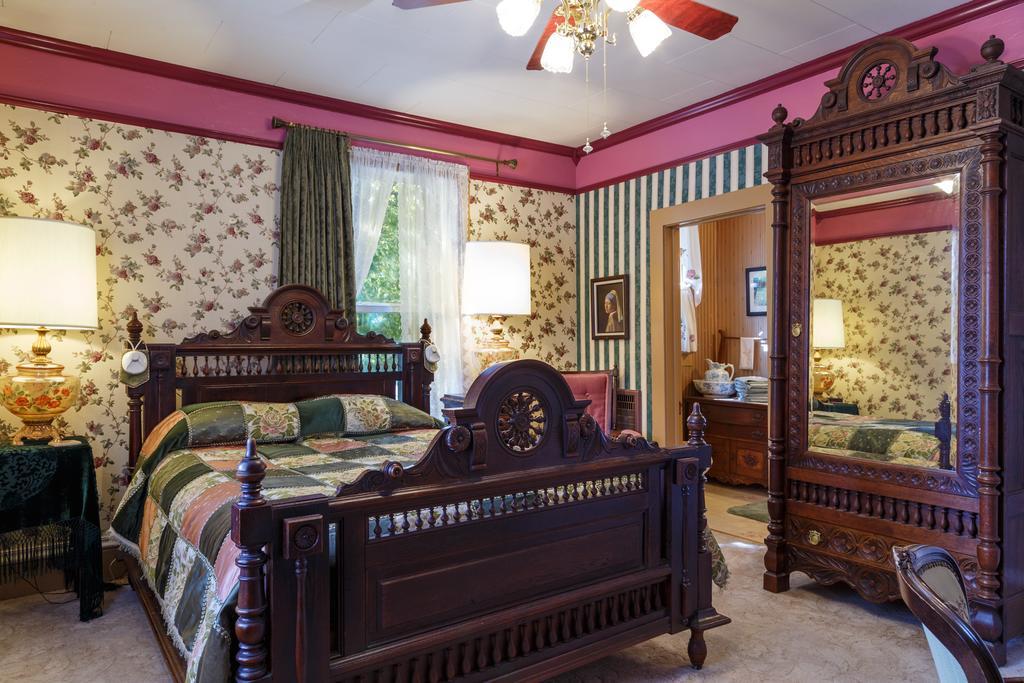 Roseberry House Bed And Breakfast Susanville Exteriér fotografie